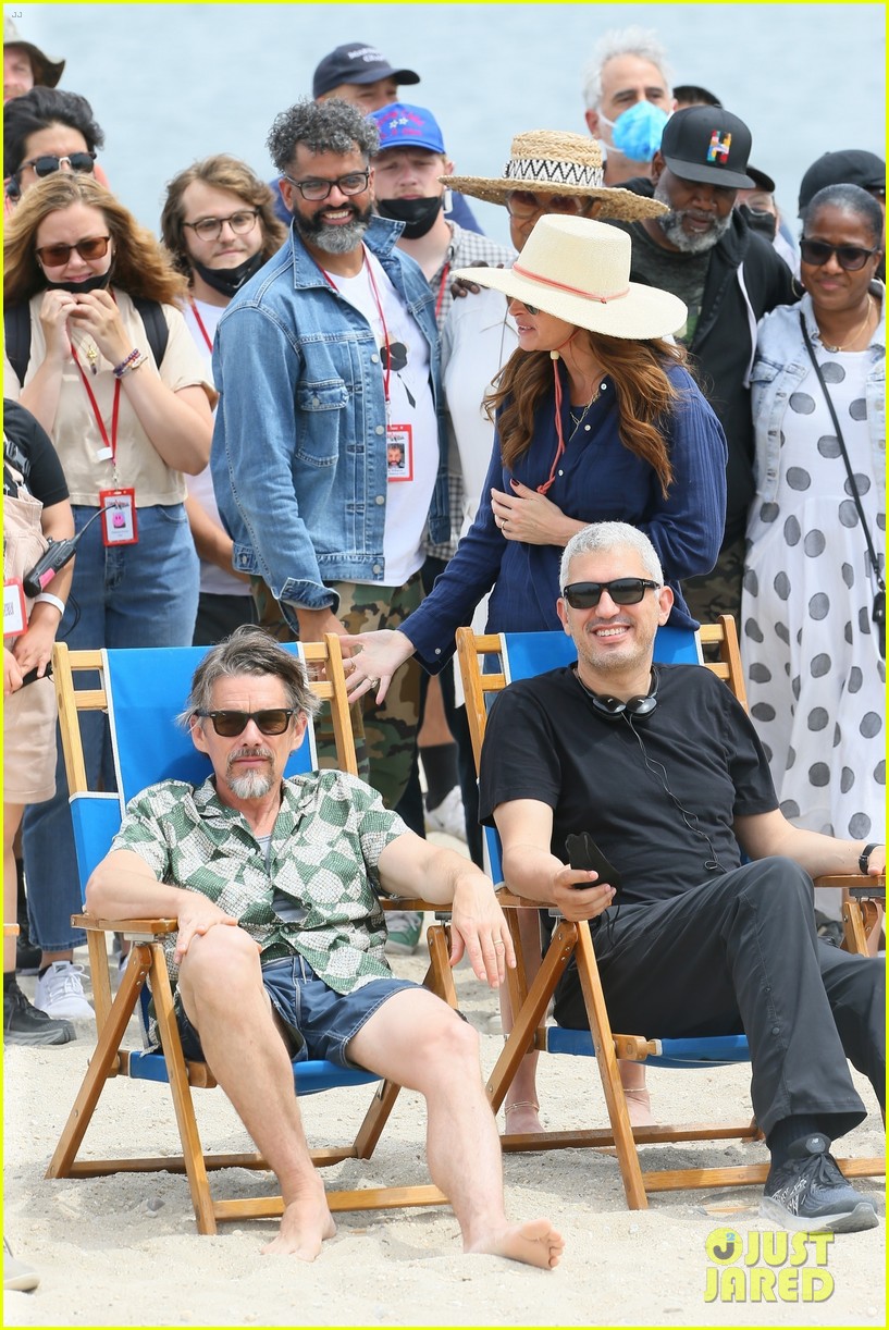 Rumaan Alam‘s novel of the same 274771188